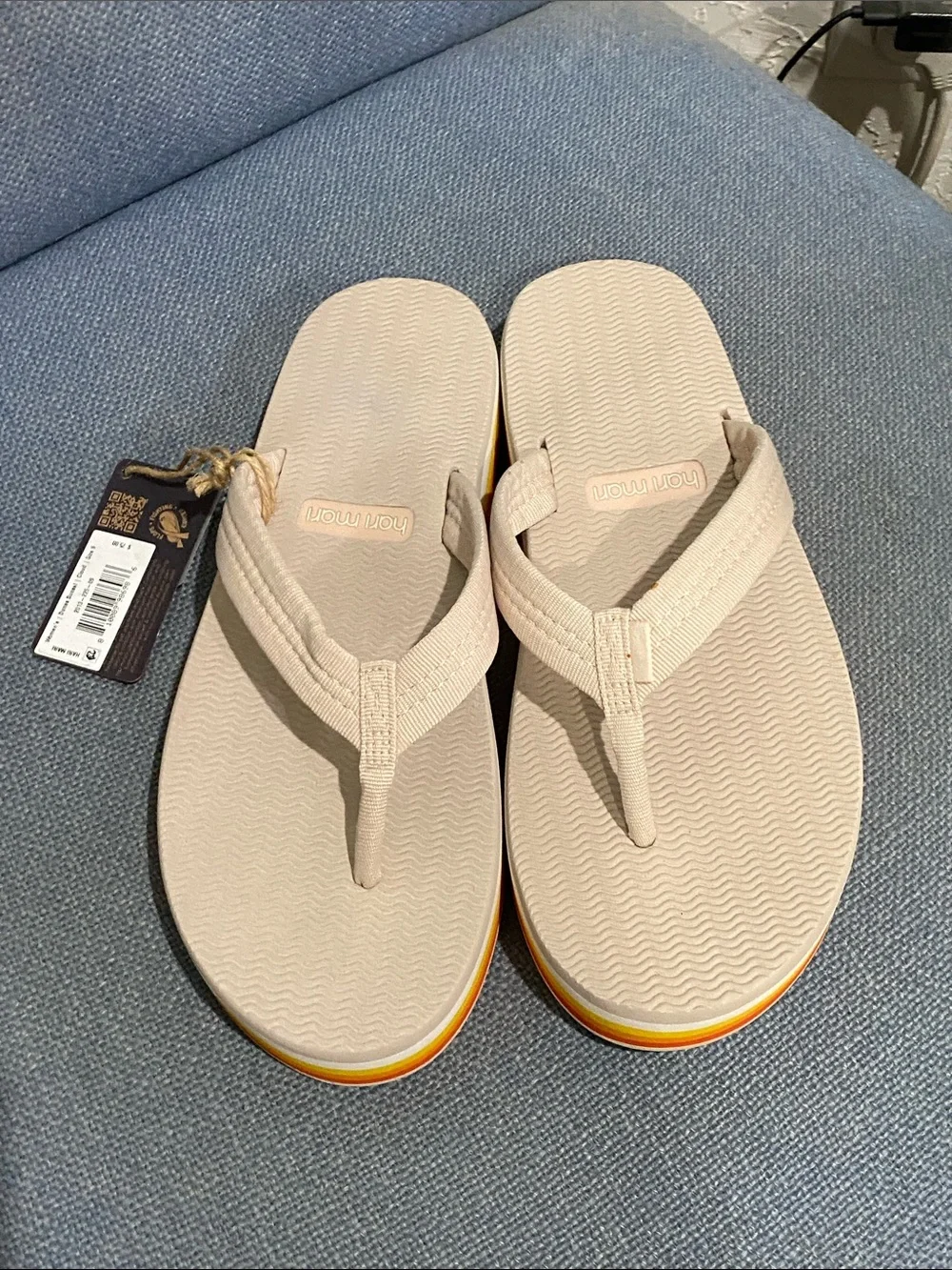 Hari Mari NWT flip flops